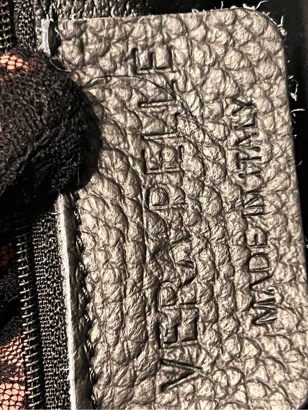 Vera Pelle Beige snakeskin-embossed genuine leather chain crossbody bag - Picture 14 of 17